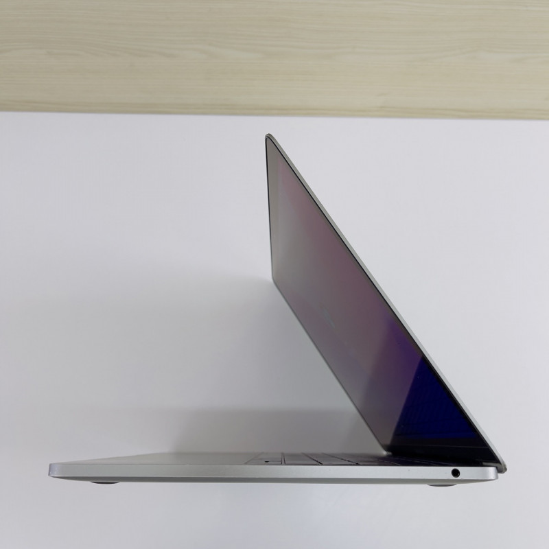 MacBook Pro 13 2017 Space  i7 2.5ghz 16/512